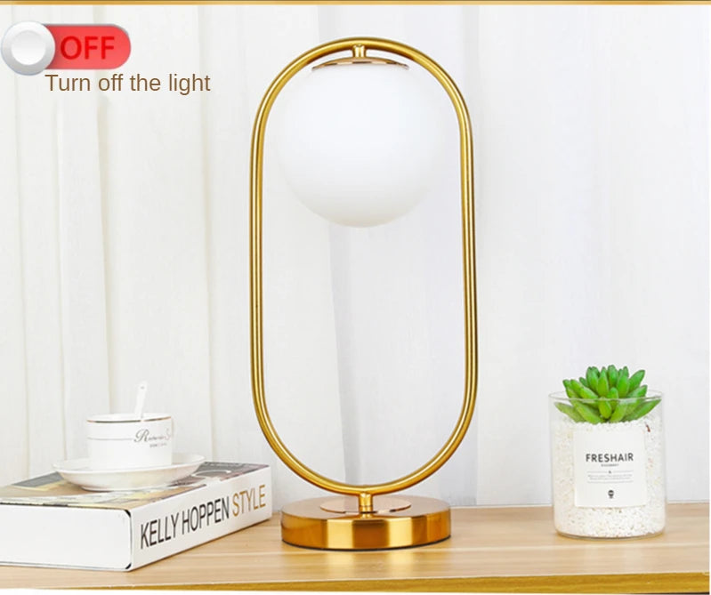 Đèn Bàn LED Bóng Thủy Tinh