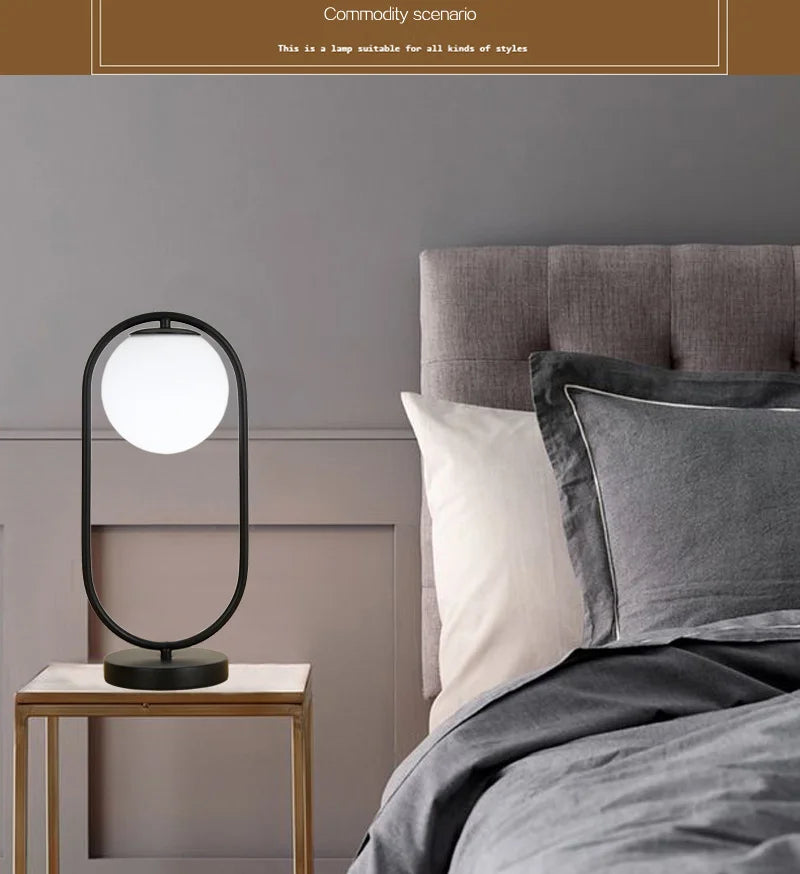 Đèn Bàn LED Bóng Thủy Tinh