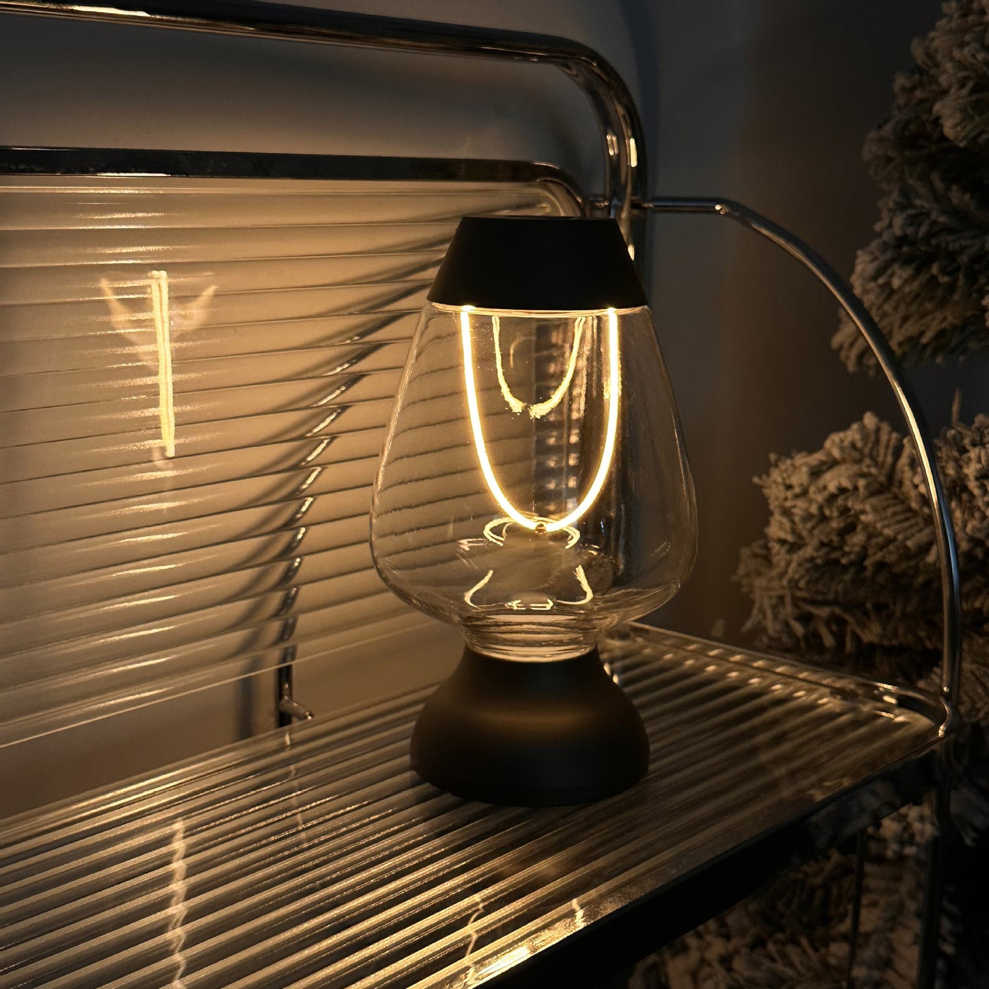 Đèn LED Sạc Cảm Ứng Trang Trí