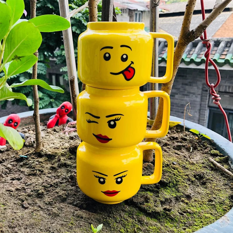 Ly Sứ Hình Mặt Cười