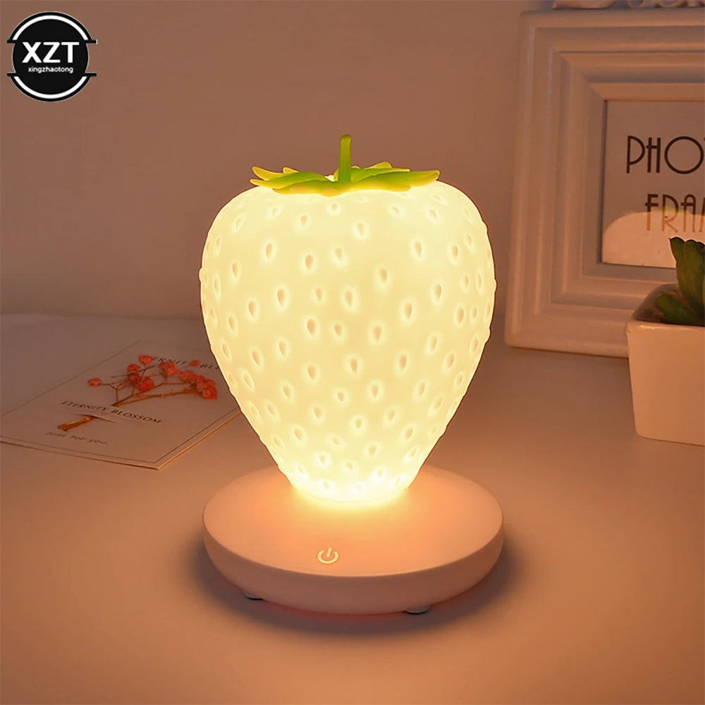 Đèn Ngủ LED Hình Dâu Tây Silicone