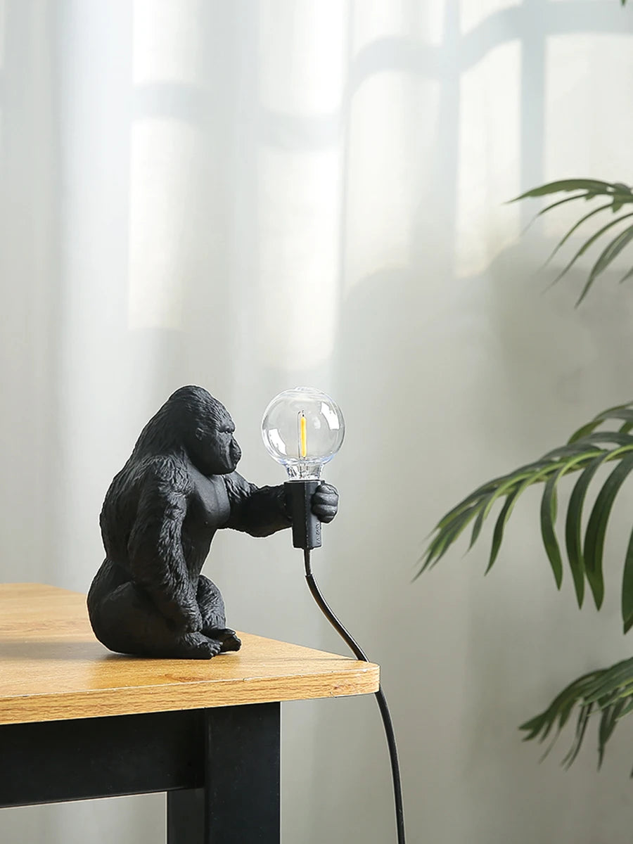 Đèn Bàn Resin Hình King Kong Nordic