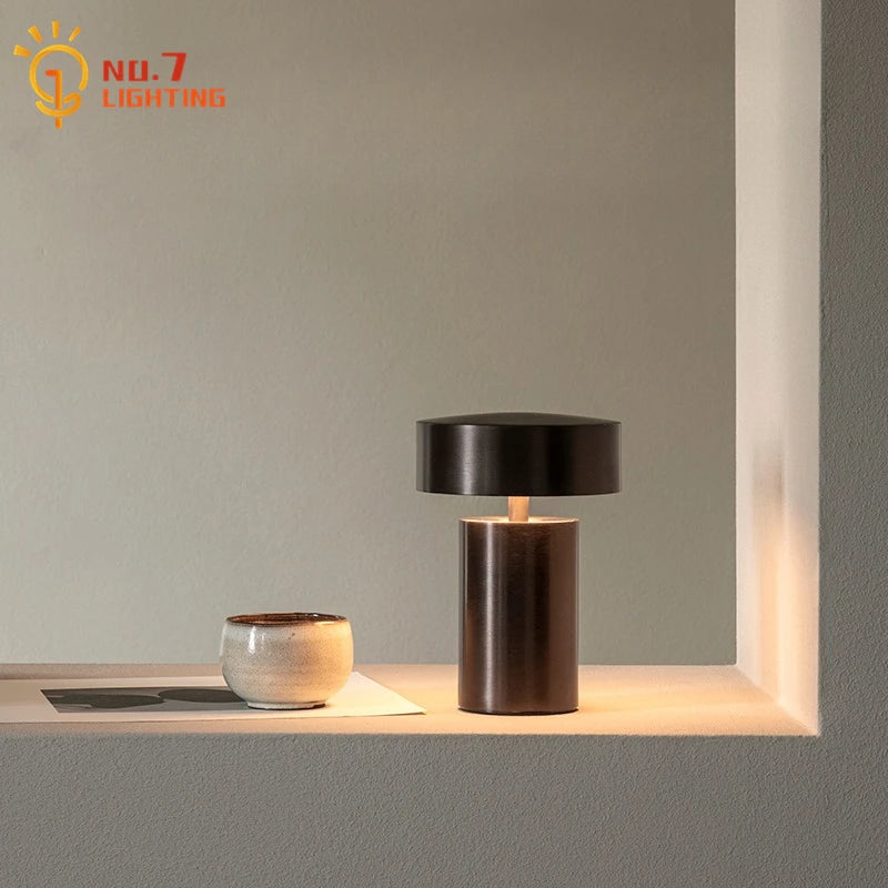 Đèn Bàn Hình Nấm Cảm Ứng