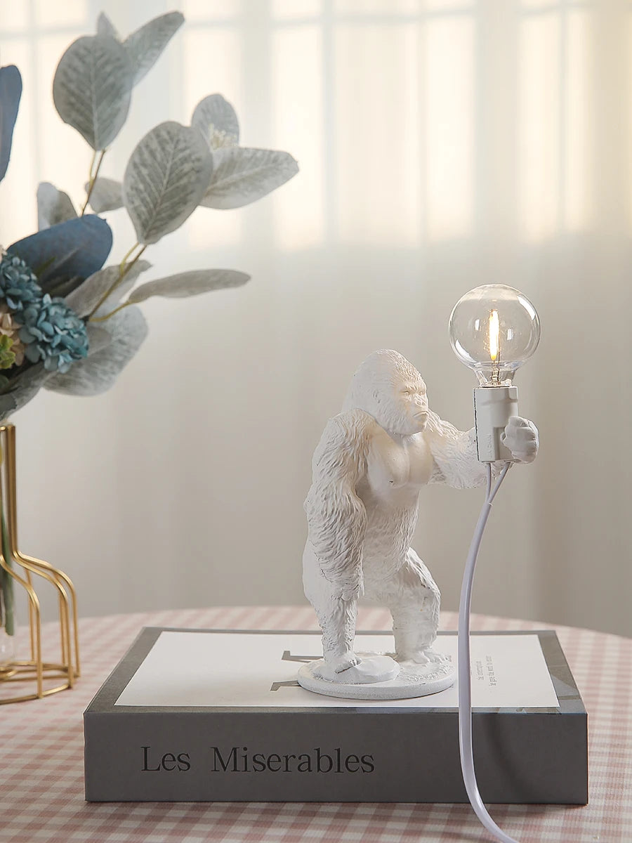 Đèn Bàn Resin Hình King Kong Nordic