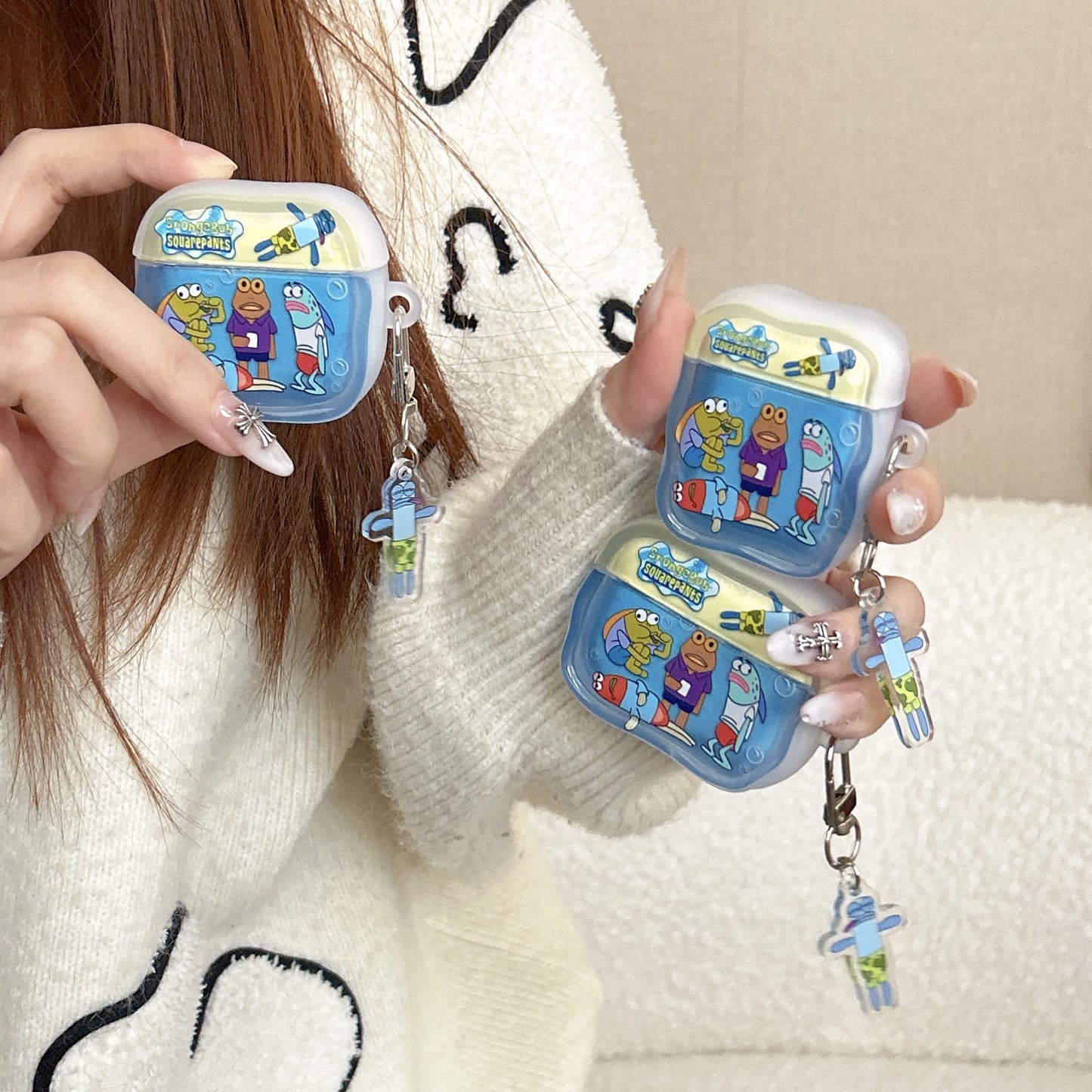 Ốp AirPods Hình Cá Hề Kèm Charm