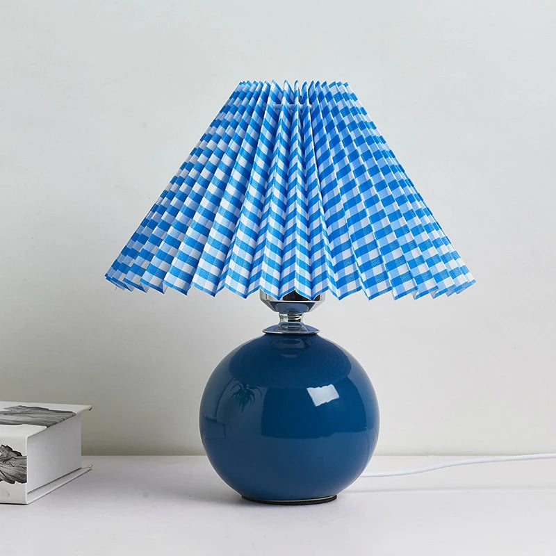 Đèn Bàn Chụp Xếp Ly