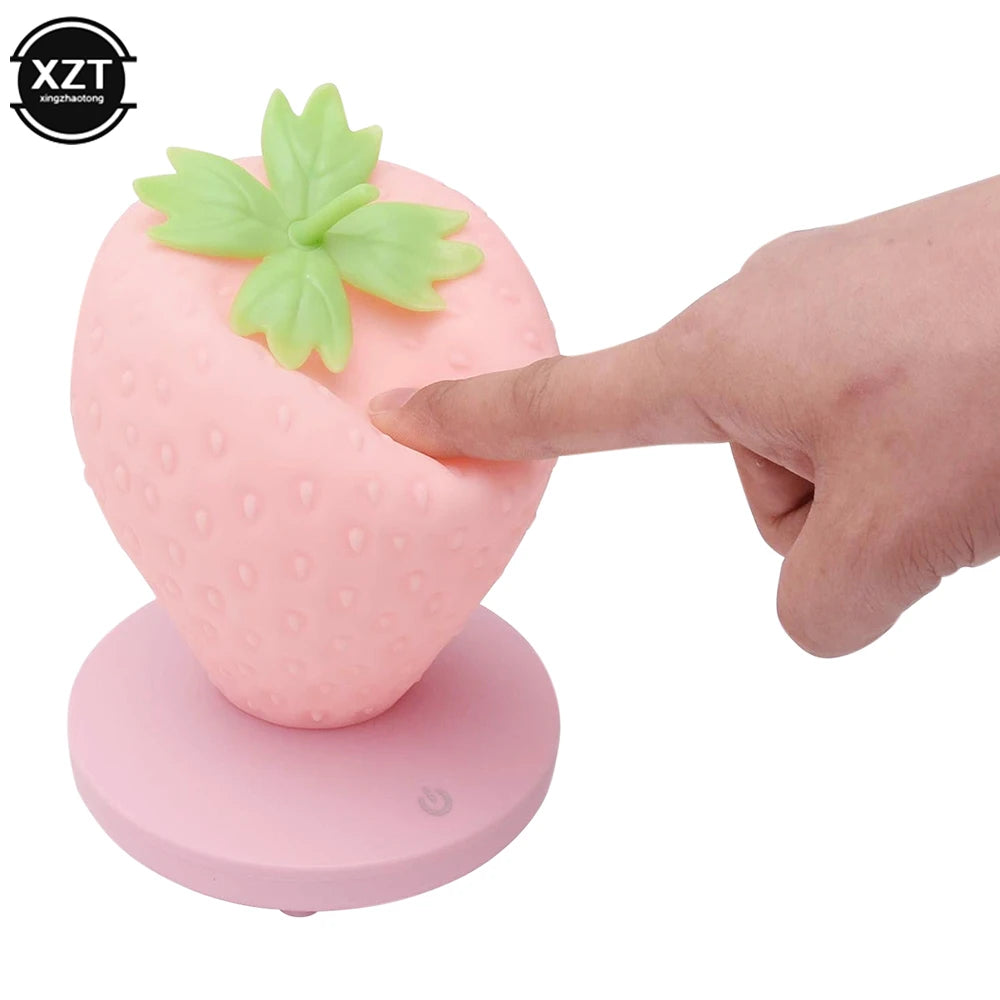 Đèn Ngủ LED Hình Dâu Tây Silicone
