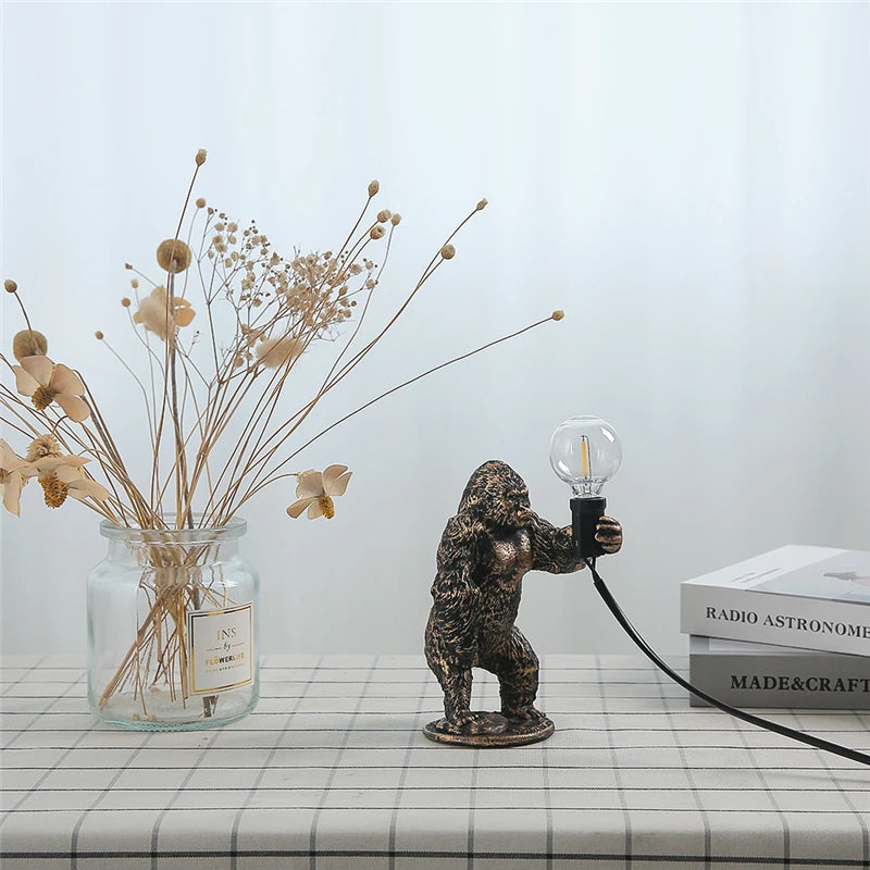 Đèn Bàn Resin Hình King Kong Nordic
