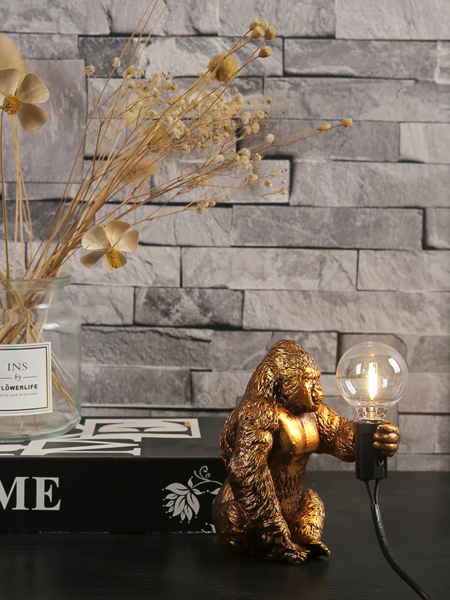Đèn Bàn Resin Hình King Kong Nordic