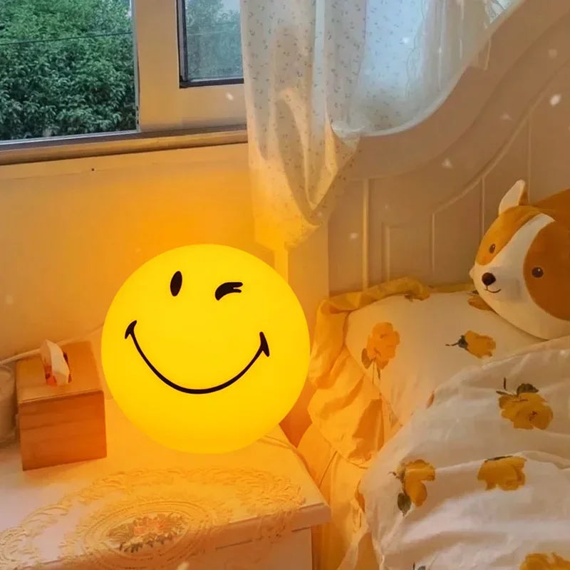 Đèn Ngủ Mặt Cười Wink Sphere