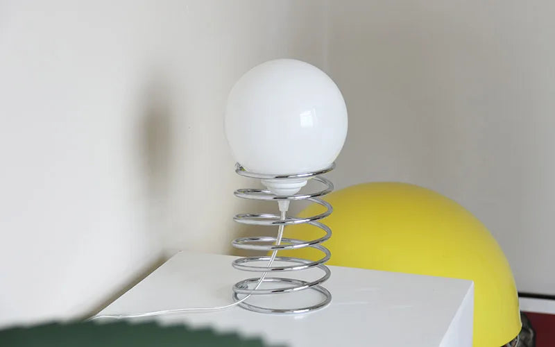 Đèn Bàn Thủy Tinh Phong Cách Bauhaus