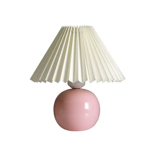 Đèn Bàn Chụp Xếp Ly